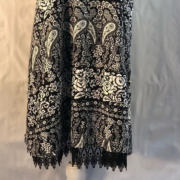 Altar’d State Black and White Sleeveless Choker Collar Dress Open Back M - Picture 2 of 11